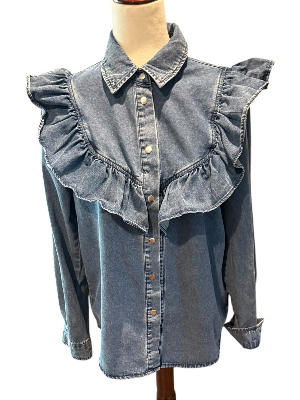MOTF Ruffle Button-Down Blouse Size Large